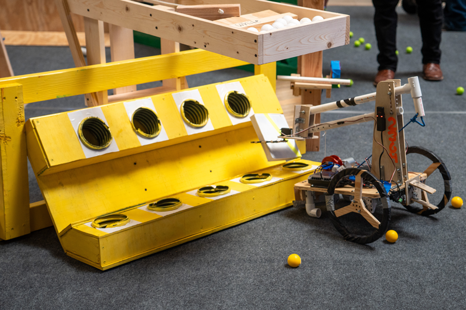 yellow robot at the competition