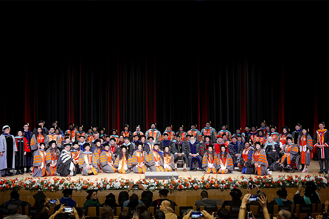 utrgv som hooding ceremony
