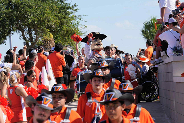 UTRGV mascot at the inaugural utrgv football game