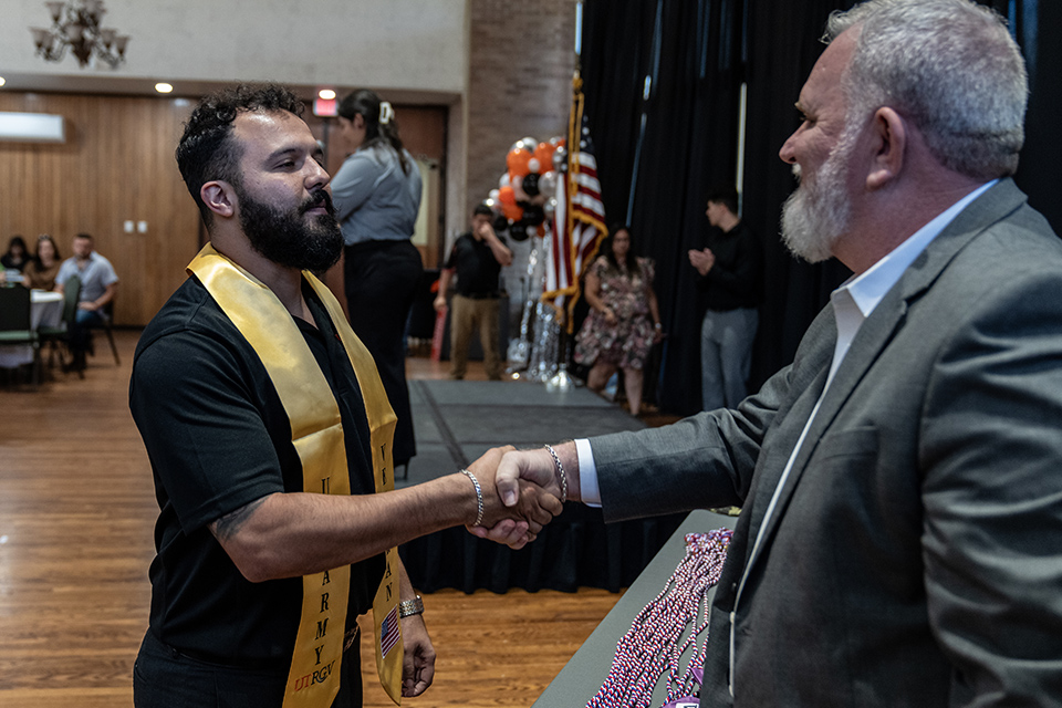 arturo-montoya-utrgvgrad-t3 