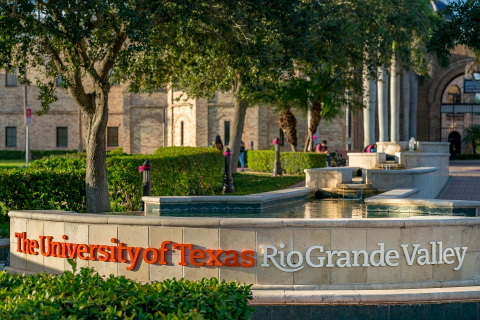 UTRGV Brownsville fountain