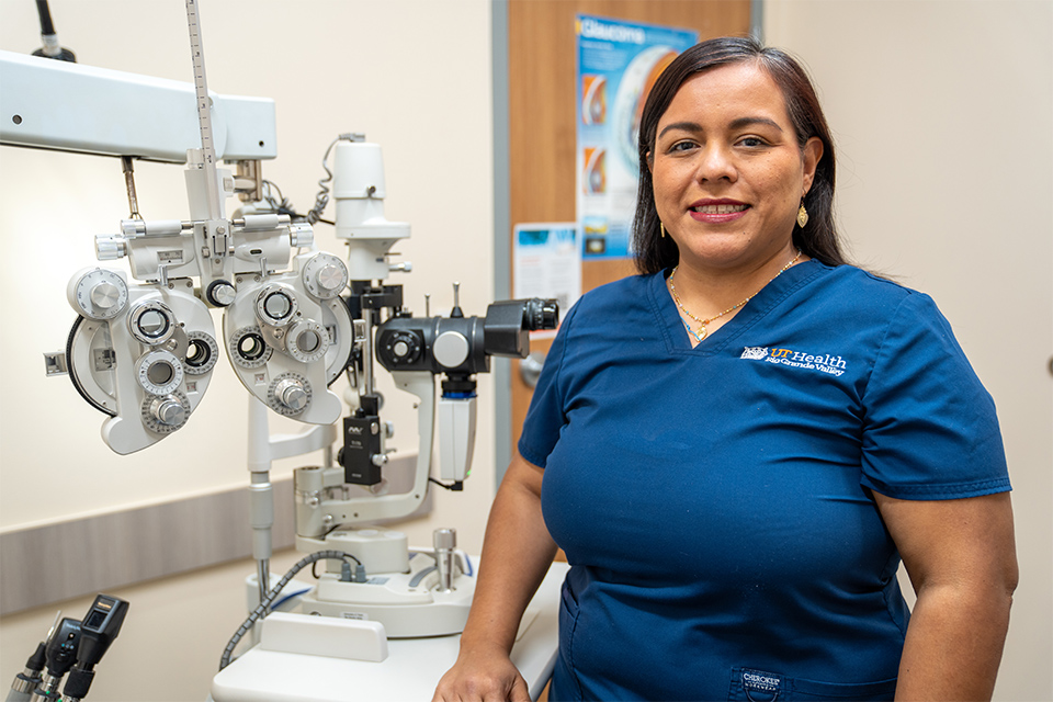 June is Cataract Awareness Month. Dr. Lorena Flores-Hernandez, an optometrist at UT Health RGV, highlights that cloudy vision is not a normal part of aging. Cataracts, which blur vision and reduce color brightness, can develop slowly due to age, diabetes, trauma, medications, or UV exposure. “They’re common after age 55, but very treatable,” she says.