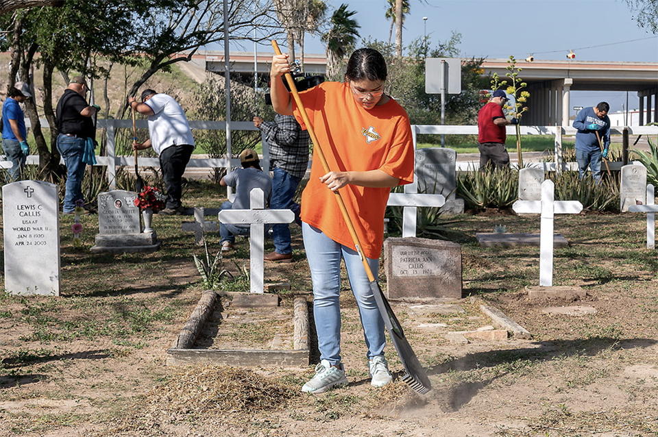 UTRGV MLK Day of Service in January 2023 at Restlawn Cemetery in Edinburg.