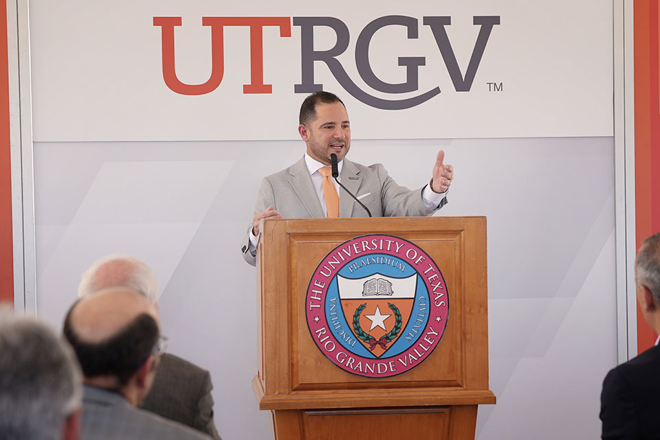 utrgv-eda-ron-garza.jpg