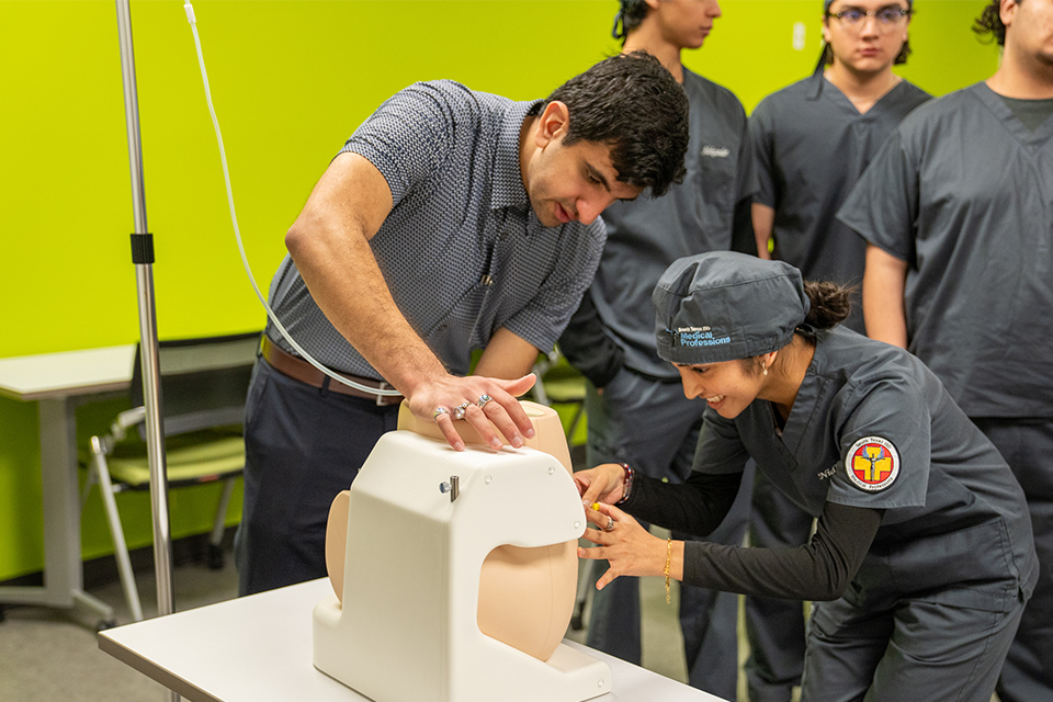 At White Coat Connect, initiated by Aun Bangash, a second-year student at UTRGV School of Medicine, local high school students learn from UTRGV School of Medicine students and faculty about becoming physicians. 