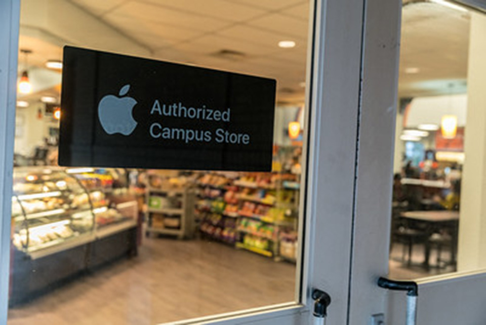Apple Authorized Campus Store logo