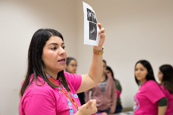 Edna Orozco, UTRGV Manufacturing and Industrial Engineering Lecturer, leads an activity with students.