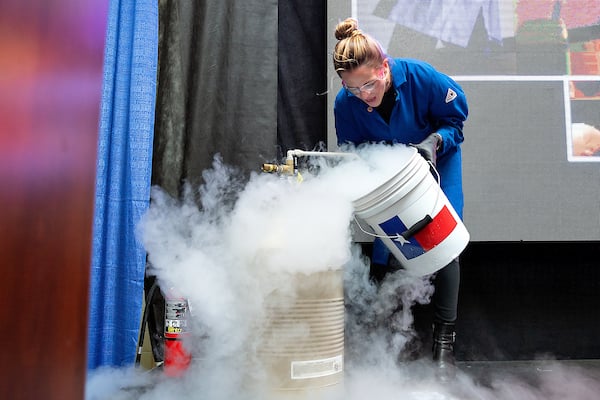 Kate the Chemist conducts an experiment.