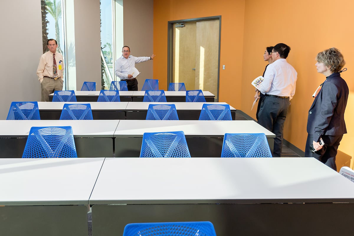 building tour classroom