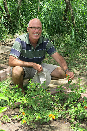 Dr. Alejandro Fierro