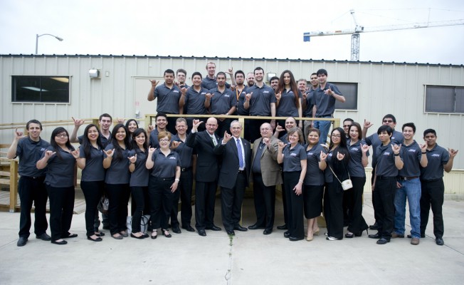 U.S. Congressman Rubén Hinojosa Visits UTCRS