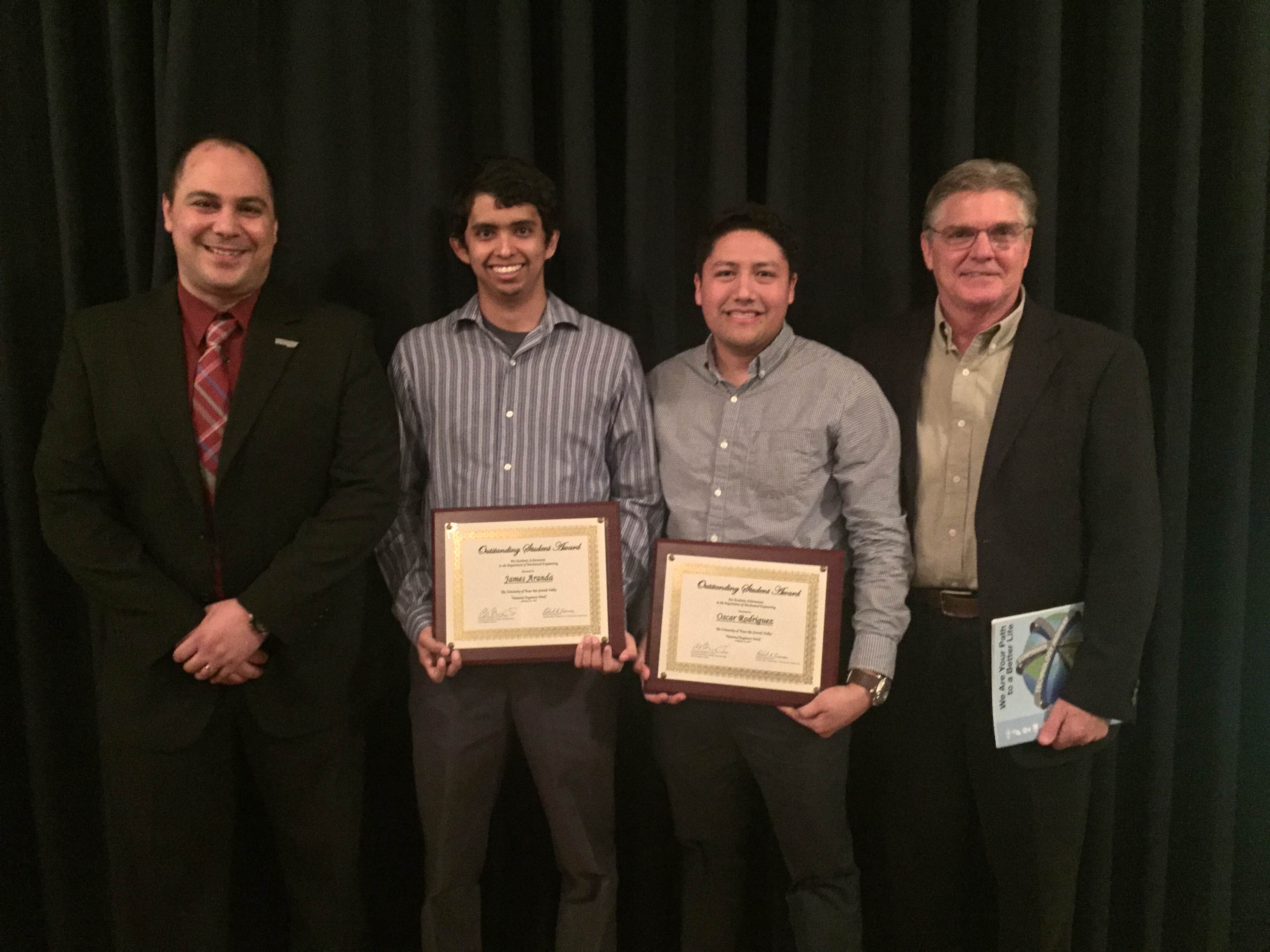 UTCRS Students Receive 2017 Outstanding Undergraduate / Graduate Awards