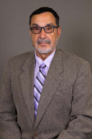 Dr. Everardo Cobos