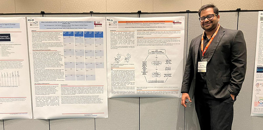 Dr. Kondapavuluru presenting a poster at the 2023 Annual UTRGV SOM Research Symposium.