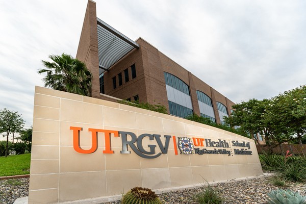 School of Medicine (UTRGV PHOTO by David Pike)