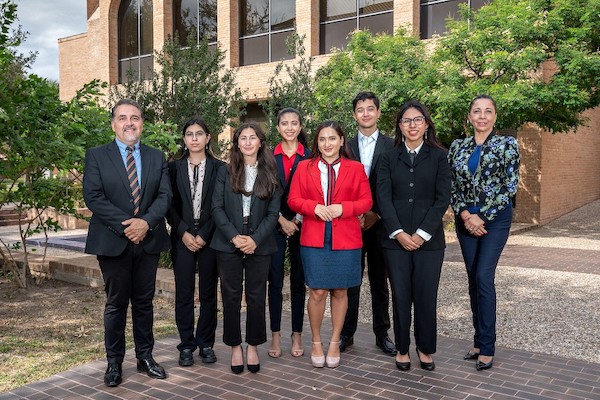 UTRGV Robert C. Vackar College of Business & Entrepreneurship students selected for the Kemper Scholars Program with faculty on Friday, Oct. 28, 2022 in Edinburg, Texas. From L to R: Dr. Jorge Vidal, Kayla Flores, Fatima Mancia Mendoza, Alejandra Avilez, Itzel Rojas, Josiah Gonzalez, Lizbeth Ramirez, & Maria Leonard. (UTRGV Photo by Paul Chouy)