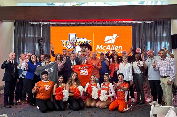 UTRGV athletics at mcallen airport (Photo by UTRGV Athletics)