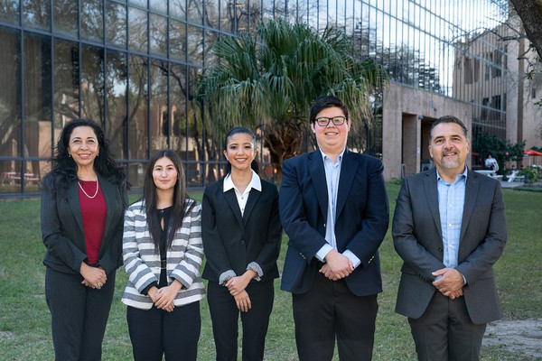 Three UTRGV Robert C. Vackar College of Business & Entrepreneurship students were selected for the Kemper Scholars Program; two faculty members were selected to assist the students. UTRGV is one of 10 universities in the country selected by the Kemper Foundation as a partner in the Kemper Scholars Program, which helps support potential, diverse students who demonstrate financial need and interest in a career in business. In the photo: (L) Maria Leonard, Assistant Professor of Practice in Management, Fatima Mancia Mendoza, a sophomore majoring in accounting, Alejandra Avilez, a junior majoring in finance, Diego Fonseca, a junior majoring in finance, and Dr. Jorge Vidal, Lecturer in Finance.