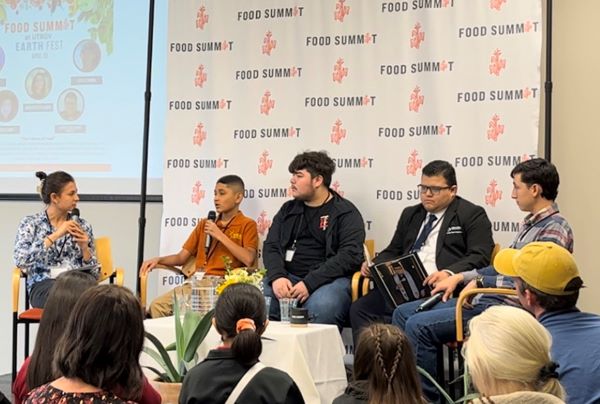 UTRGV hosted its first Food Summit event during Earth Fest week at the university. The three-day Food Summit began on Wednesday, April 19, and featured a panel on the "Future of Food." Moderator Mackenzie Feldman, director of Re:Wild Your Campus, spoke to “Future of Food” panelists (L-R): Eric Niño, Marcos Cano, Andre Gianelli Muñiz Cavazos and Carlos Wong. The students shared their experiences with farming and plans for their careers. (UTRGV Photo by Karen Villarreal).