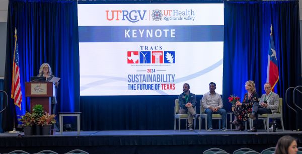 The sustainability network continues to expand in Texas, with UTRGV hosting the annual TRACS conference recently at the South Padre Island Convention Center. This year’s theme, “Sustainability, the Future of Texas.” (UTRGV Photo by David Pike)