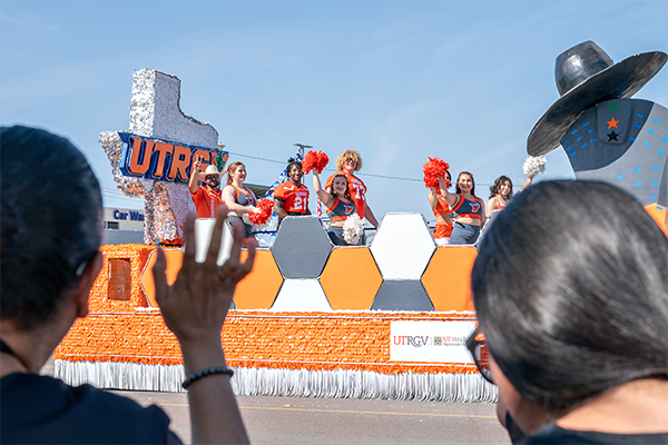 Photo of the UTRGV float in a parade.